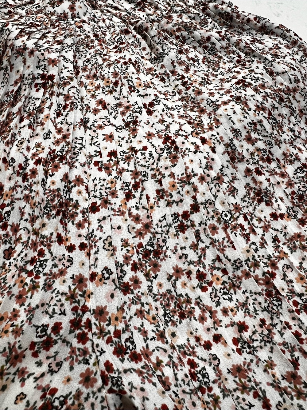 LOFT White Skirt with Red Floral Print - Picture 10 of 15